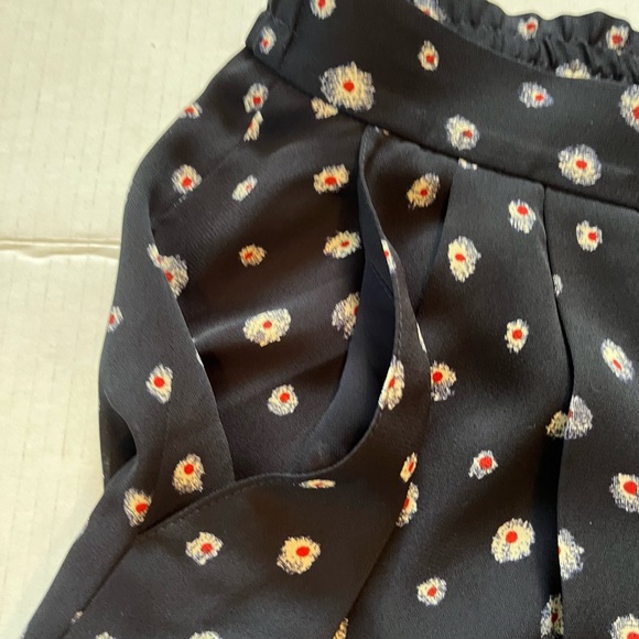 Wide Leg Patterned Lightweight Pants - Picture 5 of 11